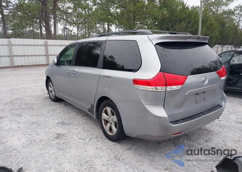 2011 Toyota Sienna Le V6 из США, поврежденный, VIN 5TDKK3DC8BS039072